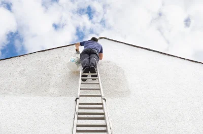 Peinture extérieure à Brûlon — façades et ravalement